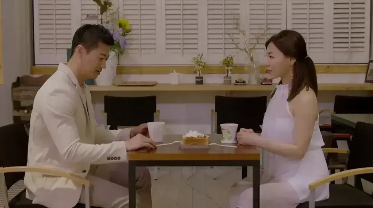 《邻居家妻子》我邻居的老婆韩国电影未删减1080P韩语中字-百度网盘夸克迅雷高清下载-乏味婚姻情感越界看《邻居家妻子》全集